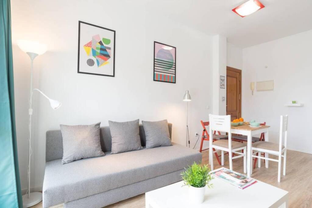 City Breaks In Malaga Downtown Apartment Luaran gambar